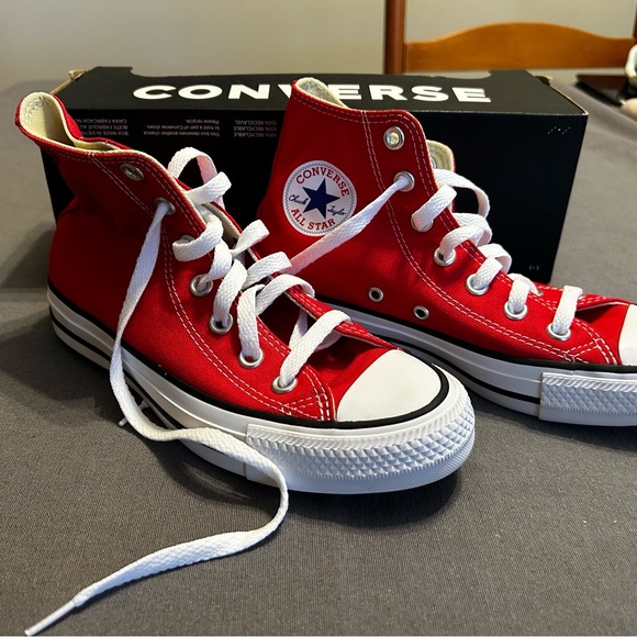 NIB Converse High Tops - Picture 1 of 3